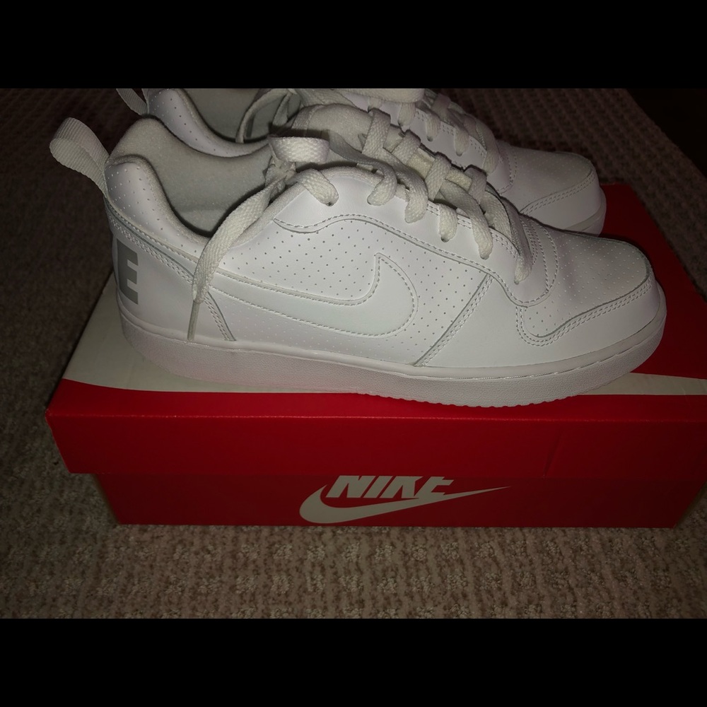Boys Nike Court Borough Low sneakers